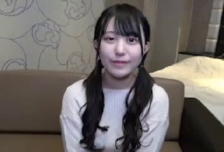 胸不大但身材不错的美女主播裸秀浪叫不断很是诱惑可惜不道具插B